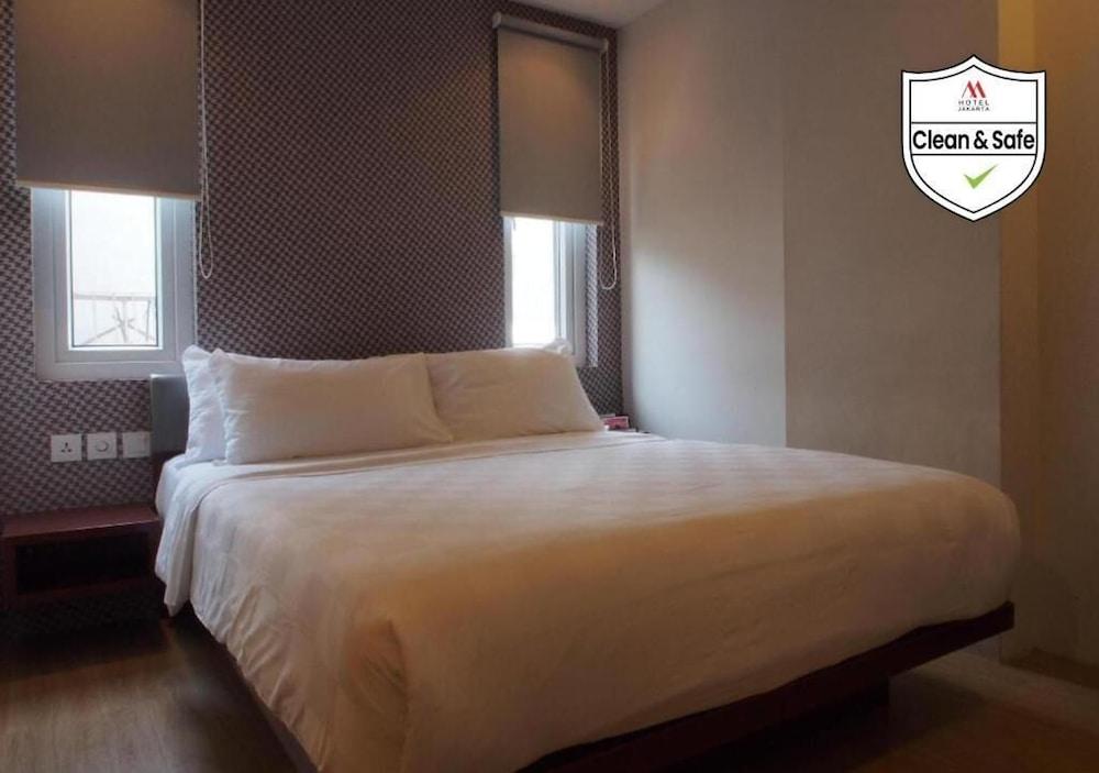 M Hotel Джакарта Экстерьер фото