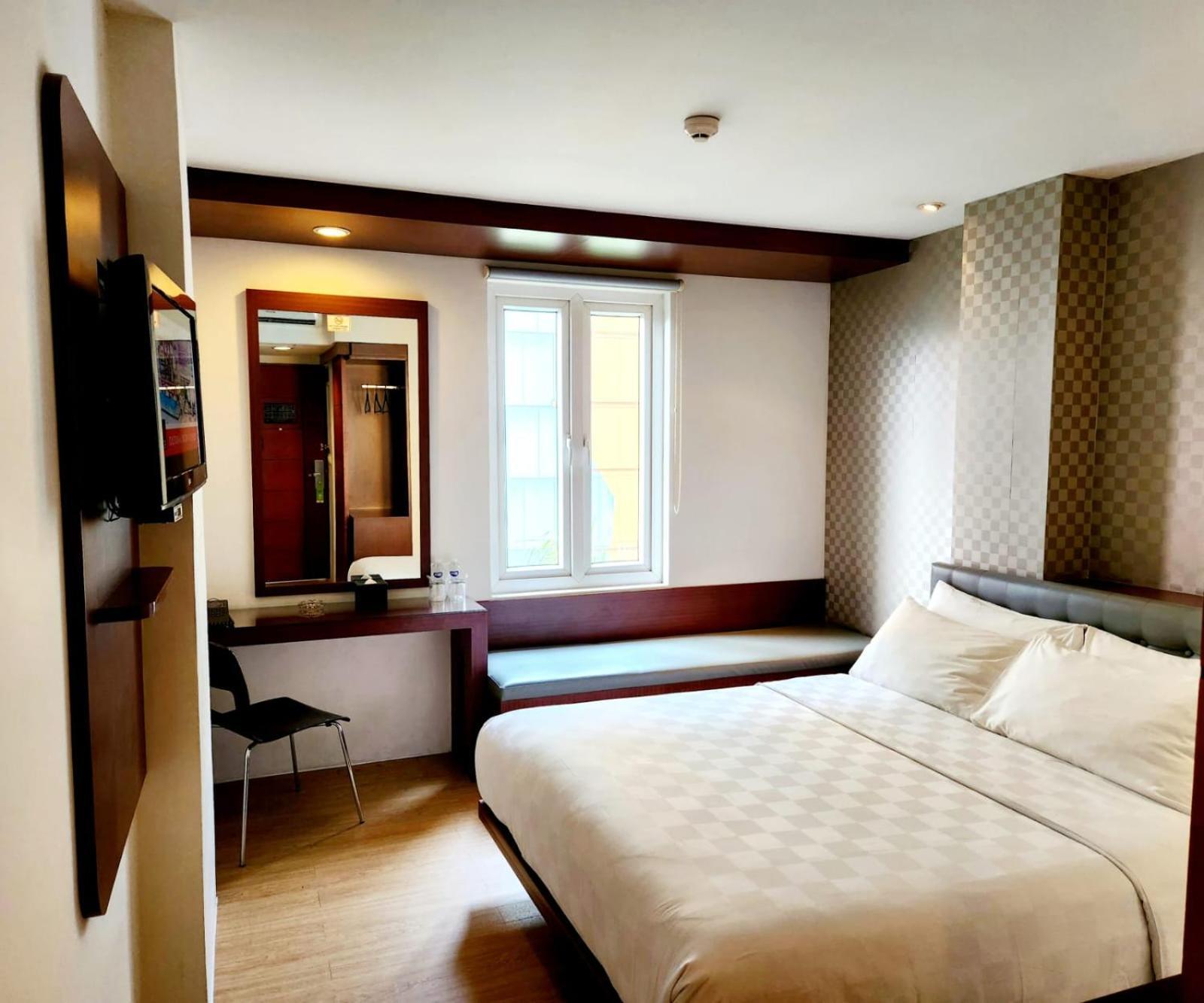 M Hotel Джакарта Экстерьер фото